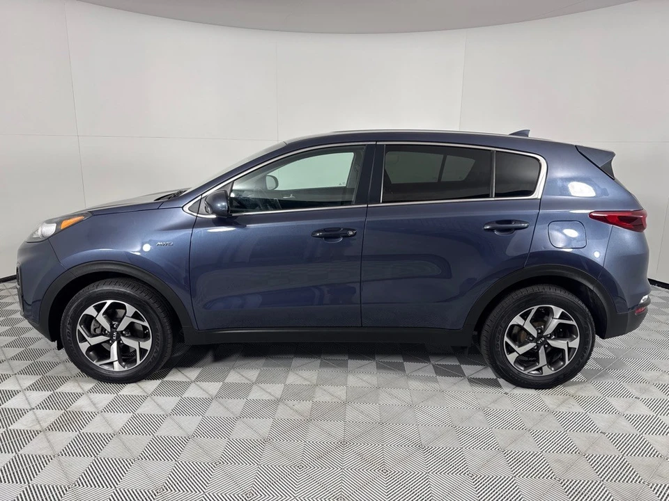 2021 Kia Sportage - Image 9 of 12