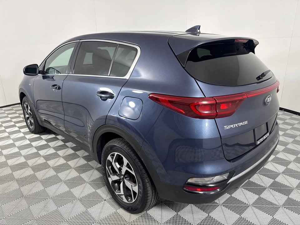 2021 Kia Sportage - Image 8 of 12
