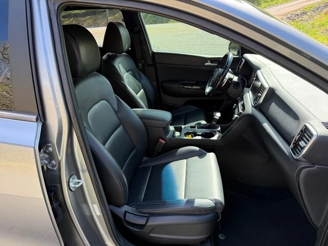 2021 Kia Sportage - Image 17 of 21