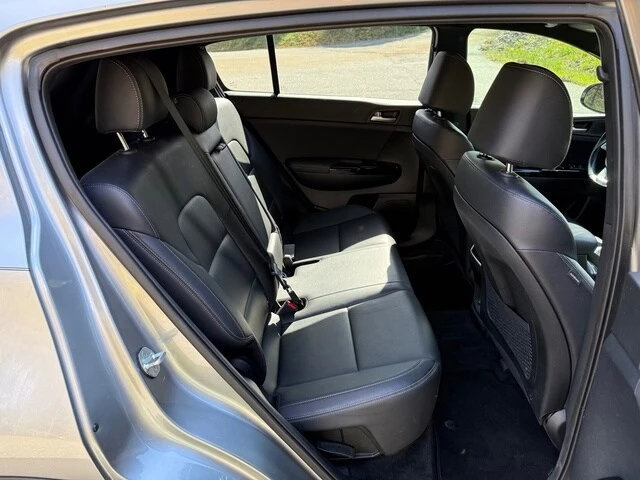 2021 Kia Sportage - Image 16 of 21