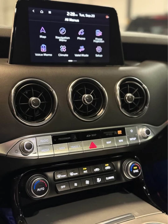 2021 Kia Stinger - Image 17 of 20