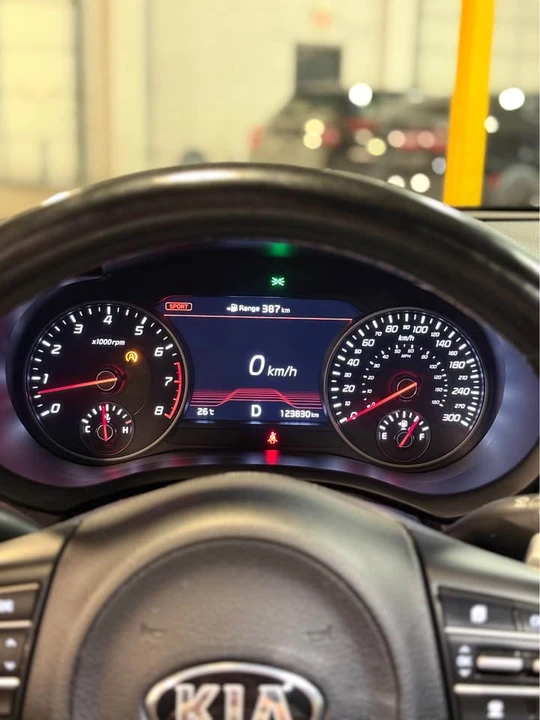 2021 Kia Stinger - Image 14 of 20