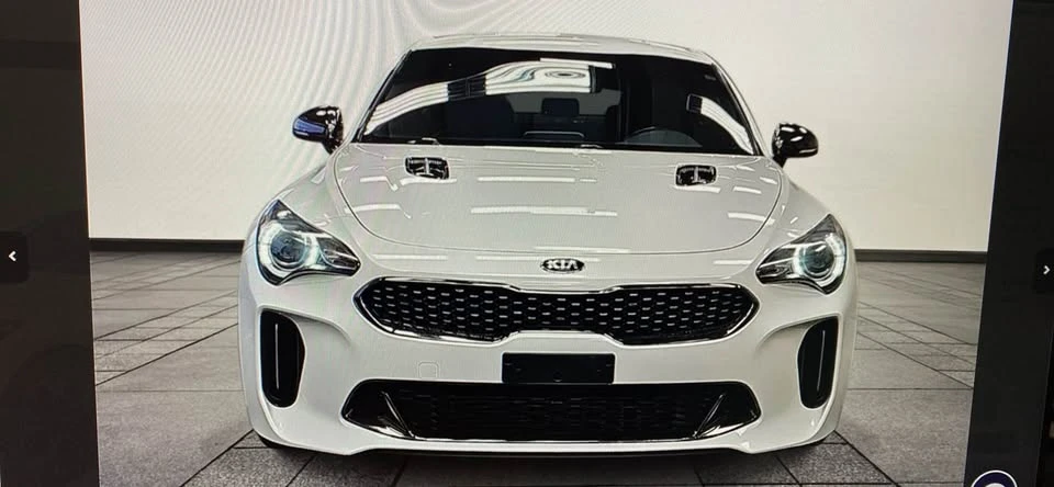 2021 Kia Stinger - Image 2 of 3
