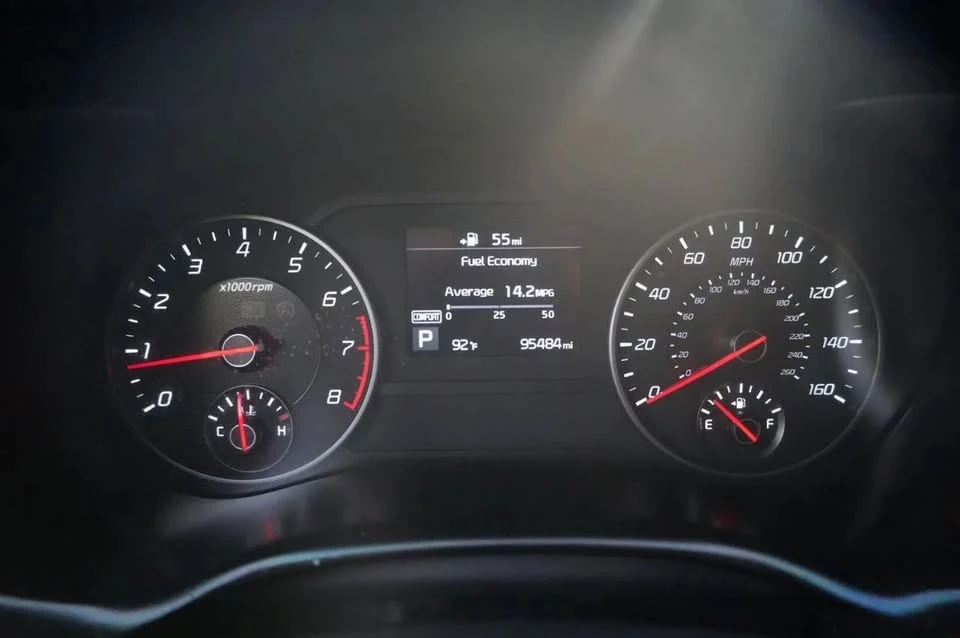 2021 Kia Stinger - Image 16 of 20