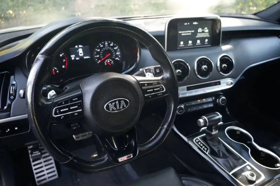 2021 Kia Stinger - Image 13 of 20