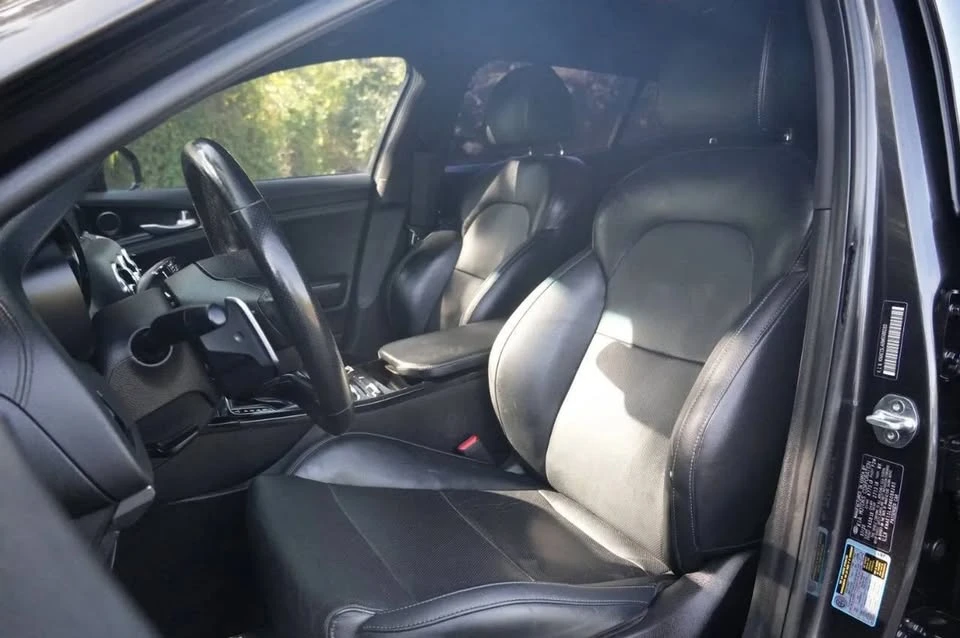 2021 Kia Stinger - Image 14 of 20