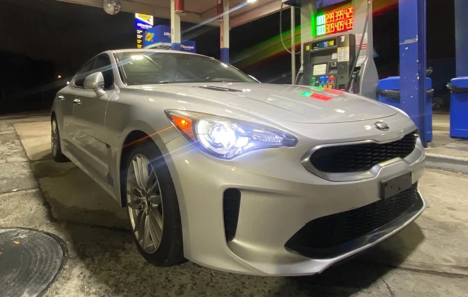 2021 Kia Stinger - Image 2 of 16