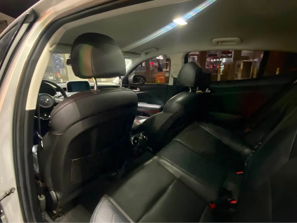 2021 Kia Stinger - Image 10 of 16