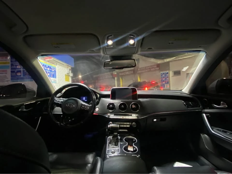 2021 Kia Stinger - Image 8 of 16