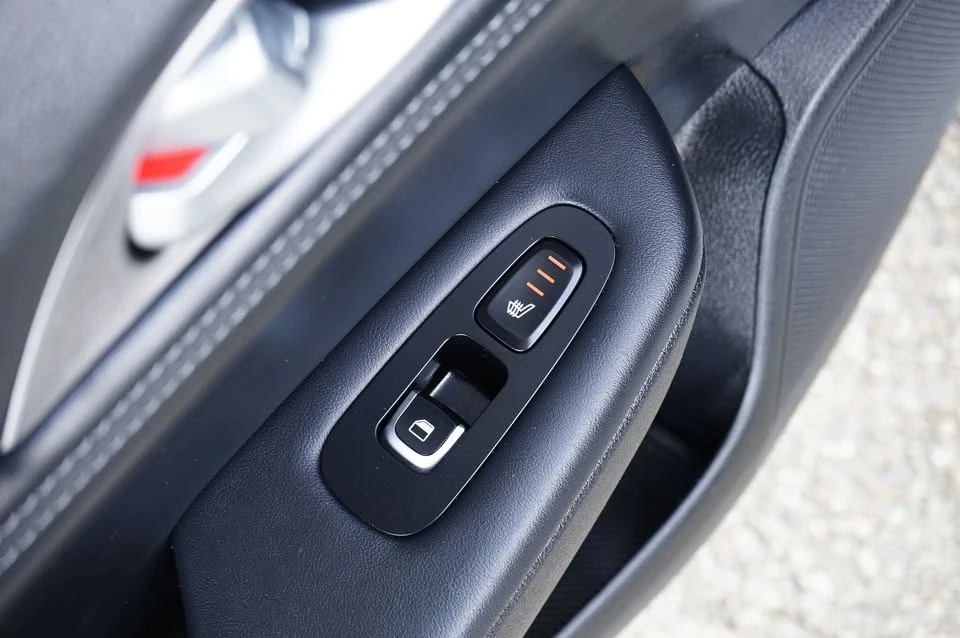 2021 Kia Stinger - Image 11 of 14