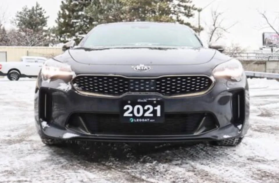 2021 Kia Stinger - Image 2 of 13