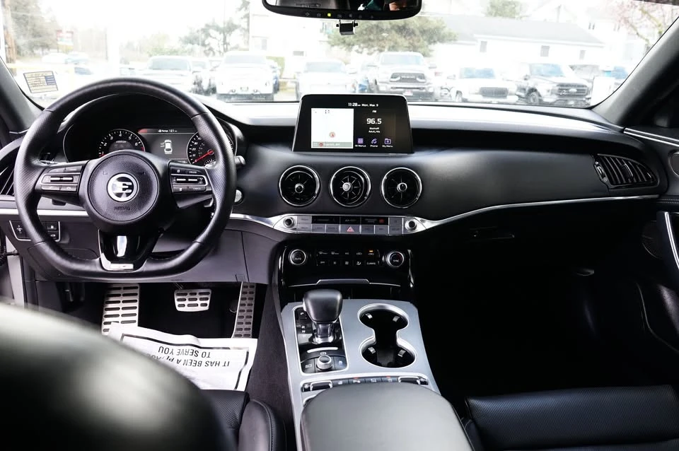 2021 Kia Stinger - Image 12 of 14