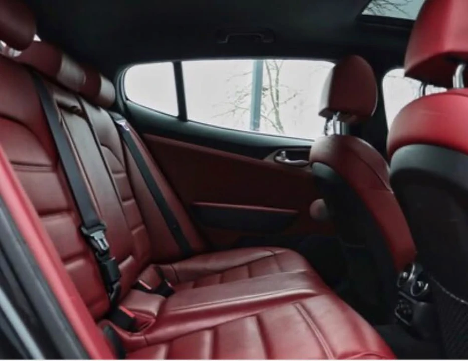 2021 Kia Stinger - Image 11 of 13
