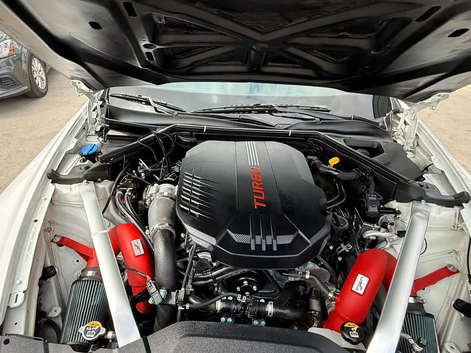 2021 Kia Stinger - Image 10 of 20