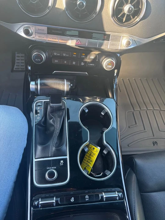 2021 Kia Stinger - Image 10 of 12