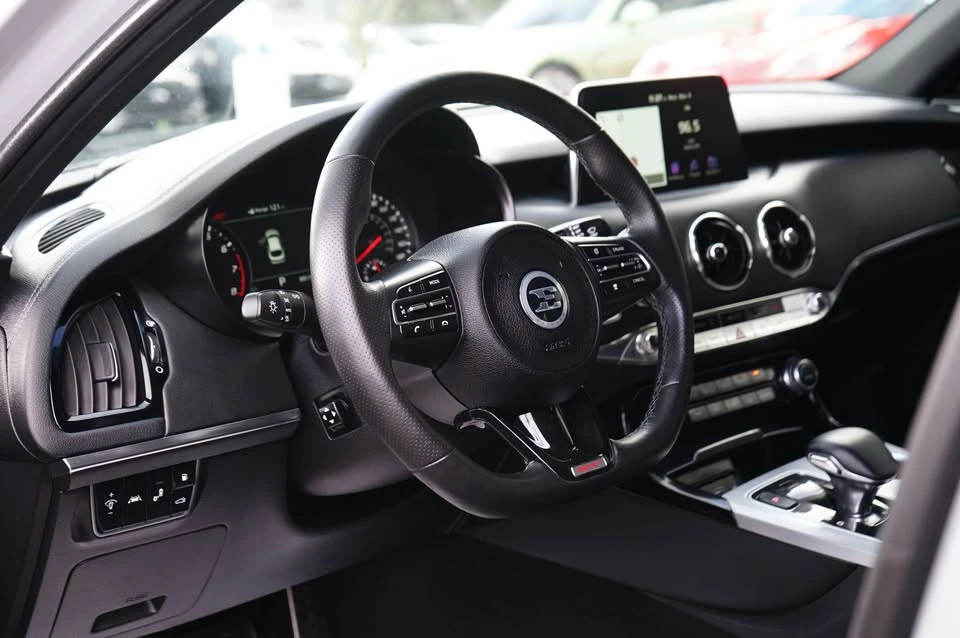 2021 Kia Stinger - Image 7 of 14