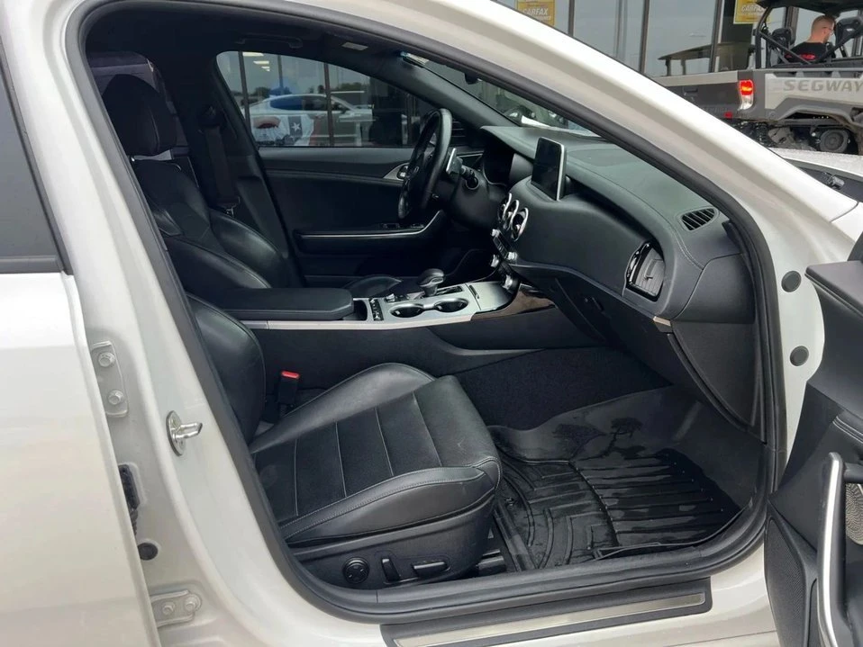 2021 Kia Stinger - Image 19 of 19