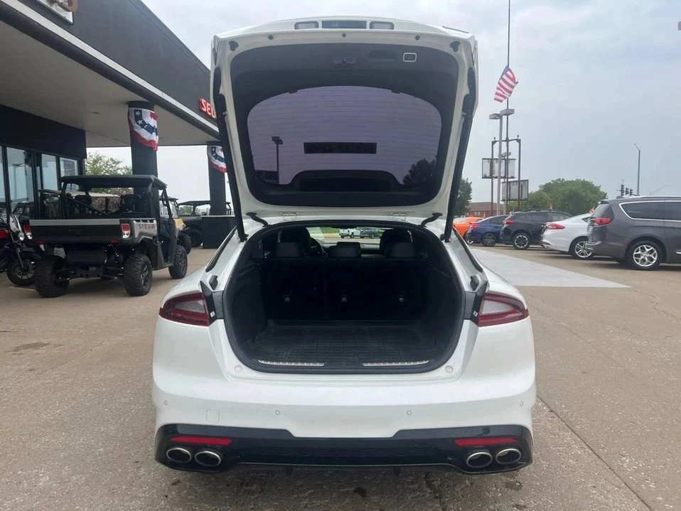 2021 Kia Stinger - Image 10 of 19