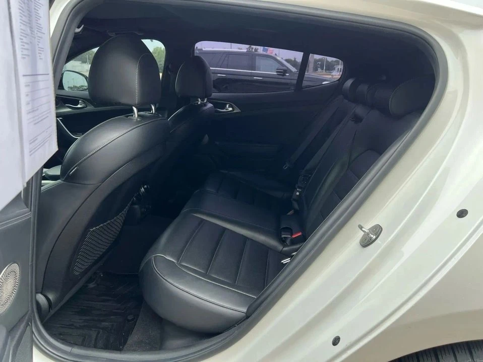 2021 Kia Stinger - Image 14 of 19