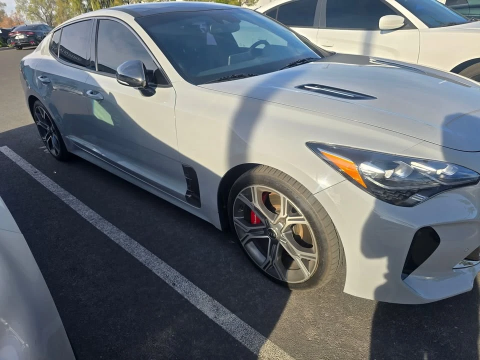 2021 Kia Stinger - Image 2 of 9