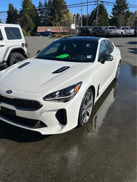 2021 Kia Stinger - Image 2 of 10
