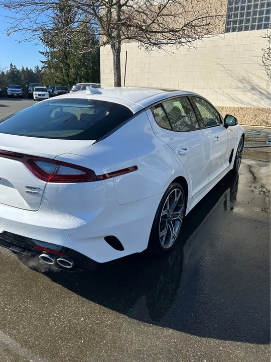 2021 Kia Stinger - Image 4 of 10