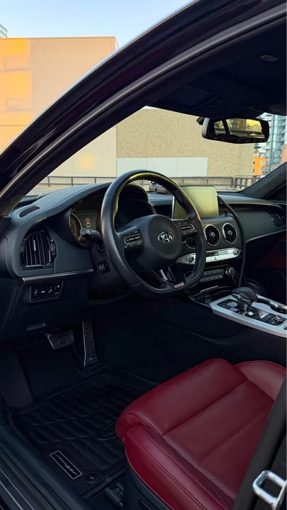 2021 Kia Stinger - Image 9 of 19