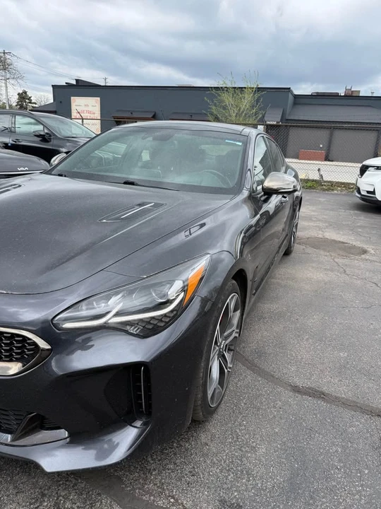 2021 Kia Stinger - Image 2 of 14