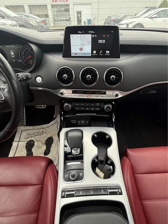 2021 Kia Stinger - Image 13 of 14