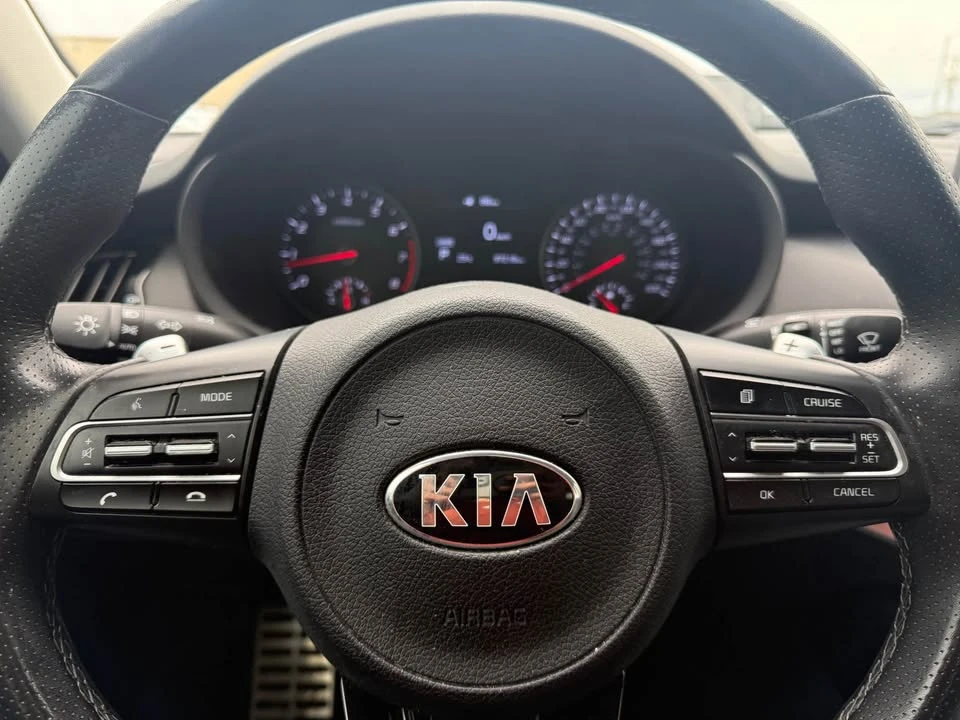 2021 Kia Stinger - Image 14 of 17