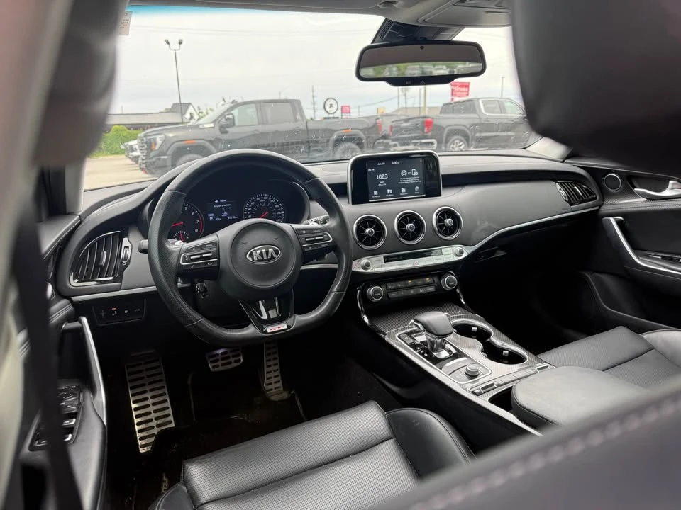 2021 Kia Stinger - Image 8 of 17