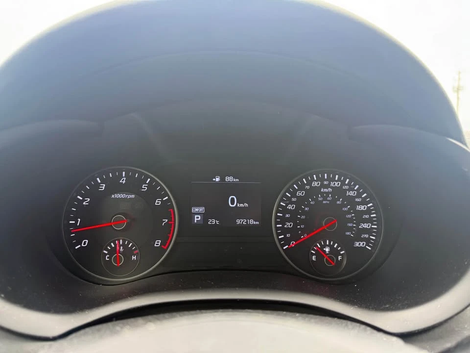 2021 Kia Stinger - Image 15 of 17