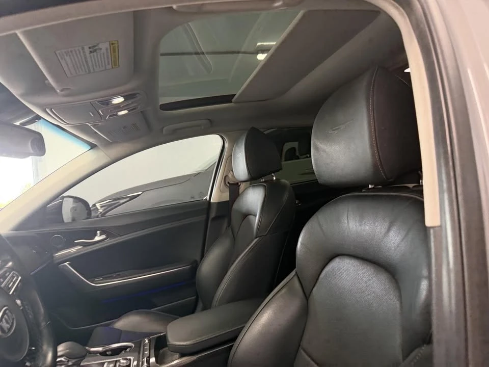 2021 Kia Stinger - Image 9 of 18