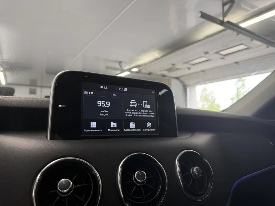 2021 Kia Stinger - Image 10 of 18