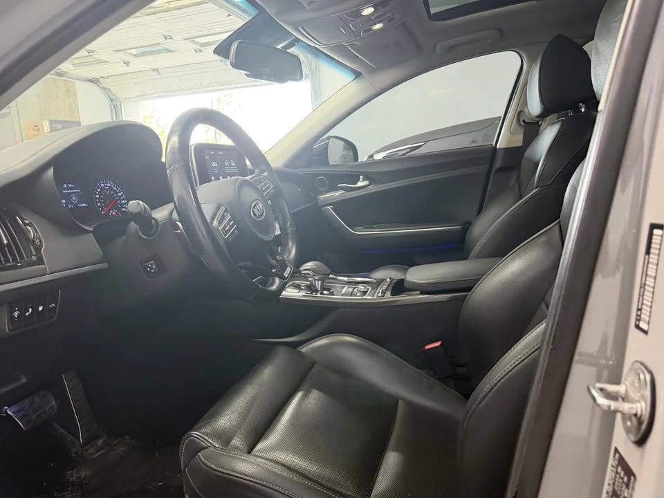 2021 Kia Stinger - Image 8 of 18