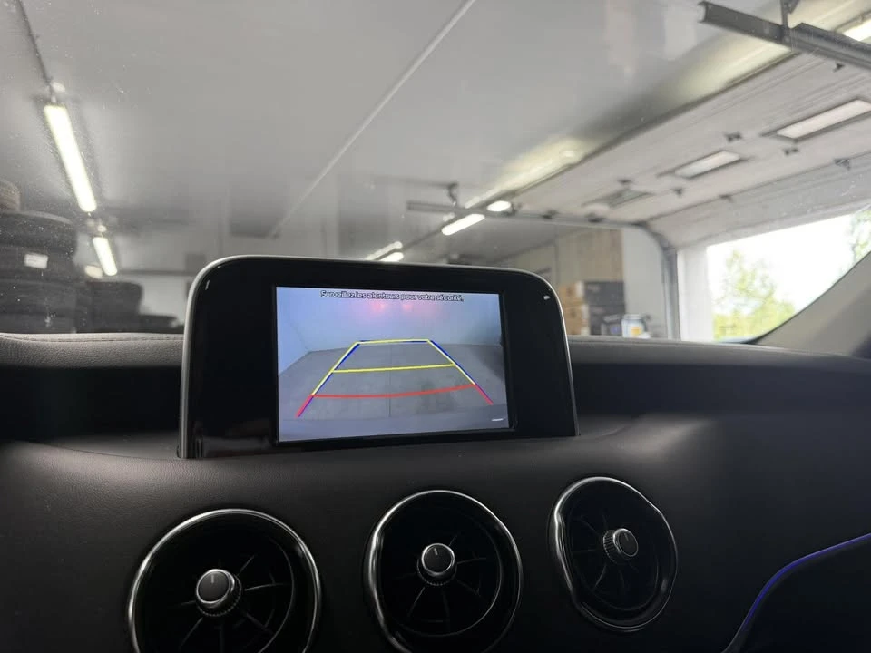2021 Kia Stinger - Image 11 of 18