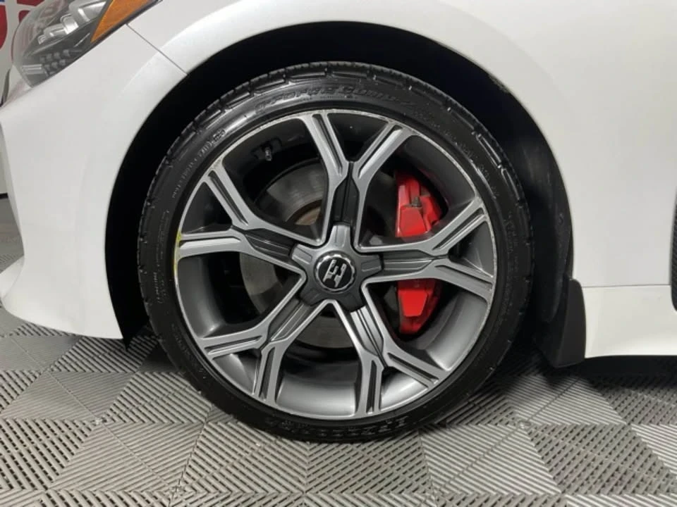 2021 Kia Stinger GT - Image 18 of 19