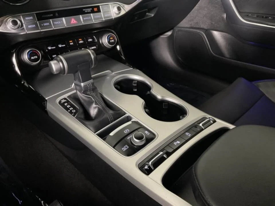 2021 Kia Stinger GT - Image 14 of 19