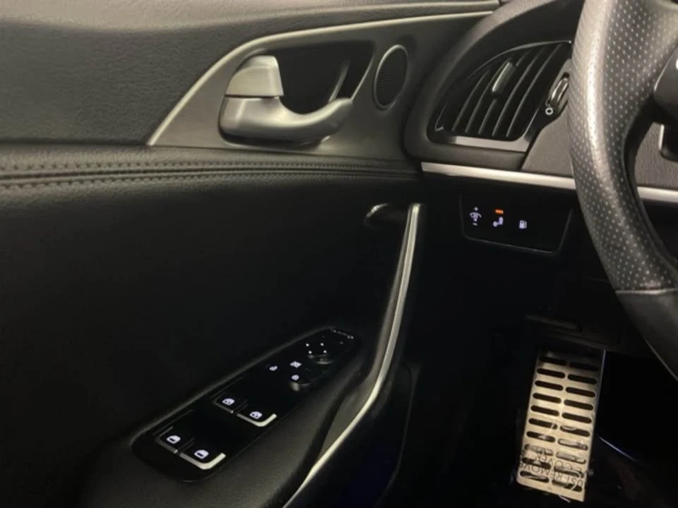 2021 Kia Stinger GT - Image 11 of 19