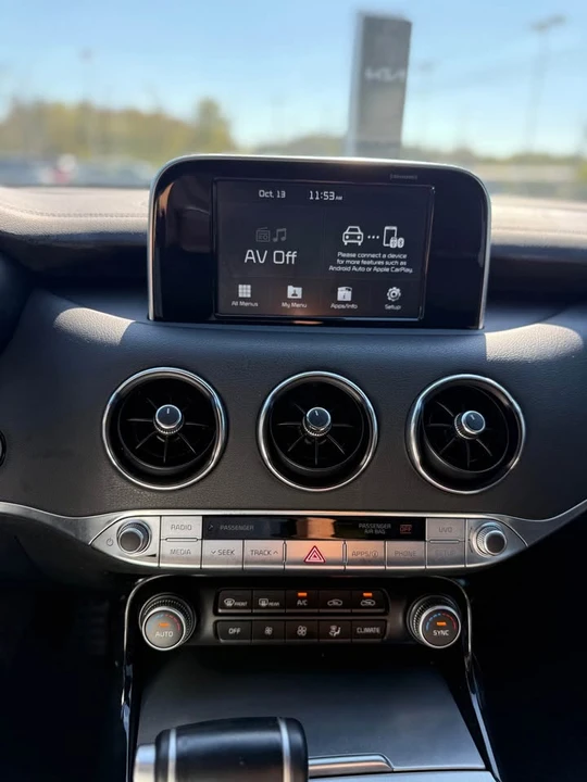 2021 Kia Stinger GT - Image 11 of 12