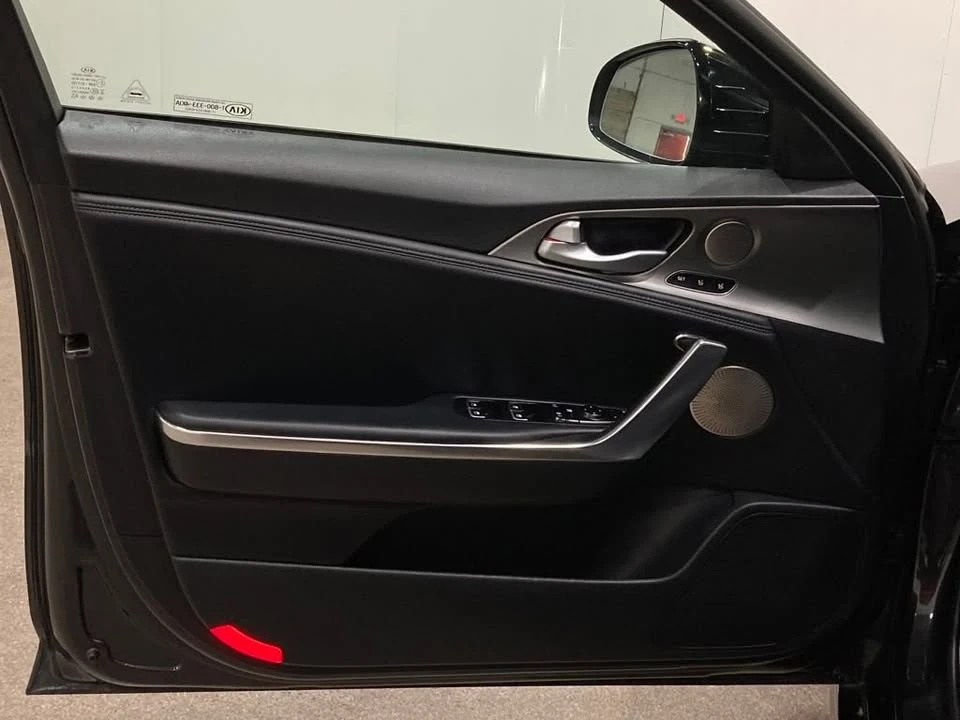 2021 Kia Stinger GT - Image 14 of 20