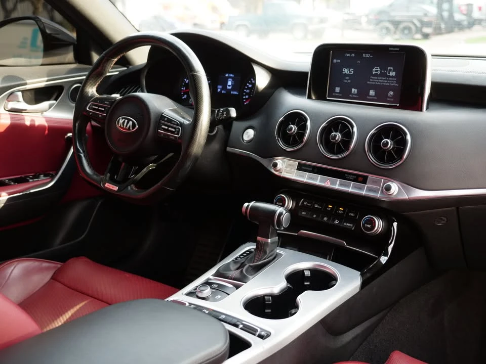 2021 Kia Stinger GT - Image 16 of 20