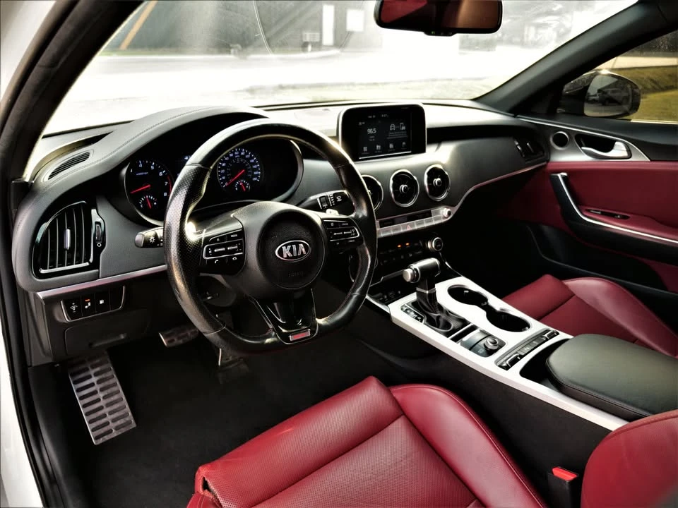 2021 Kia Stinger GT - Image 17 of 20