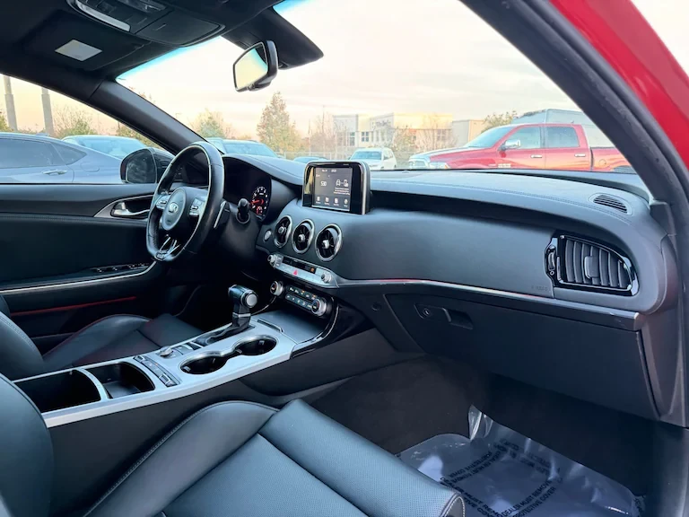 2021 Kia Stinger GT - Image 17 of 18