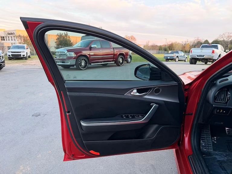 2021 Kia Stinger GT - Image 7 of 18