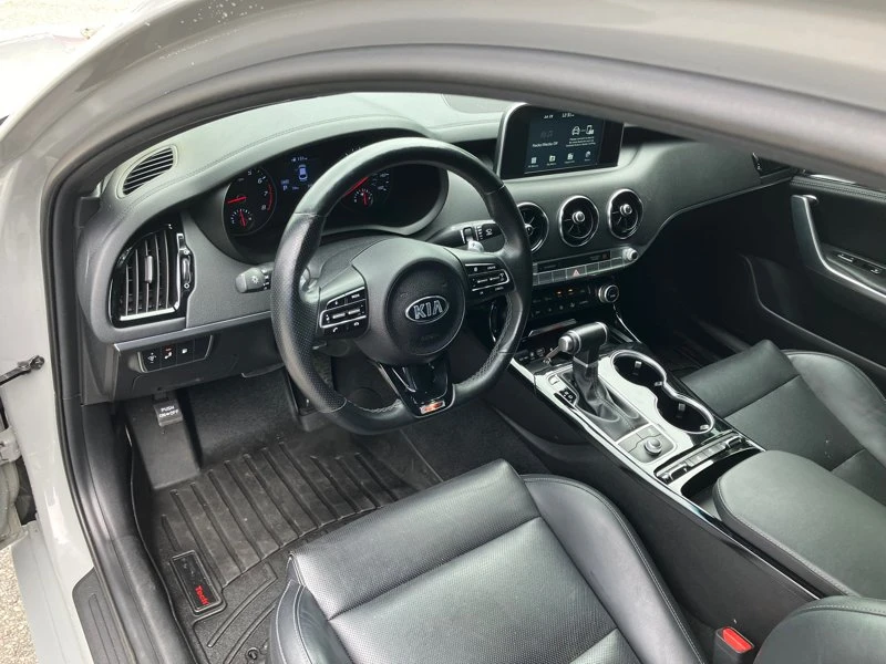 2021 Kia Stinger GT - Image 11 of 20