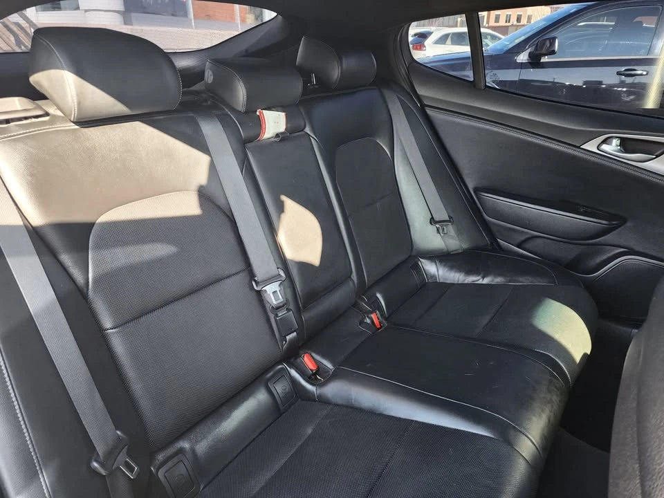 2021 Kia Stinger GT - Image 17 of 20