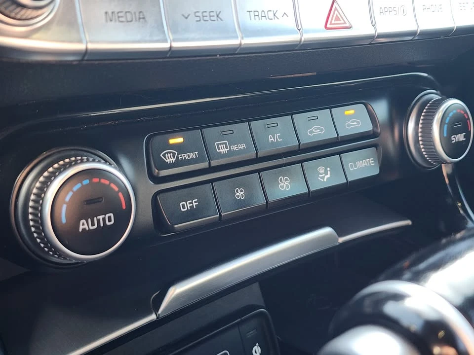 2021 Kia Stinger GT - Image 10 of 20