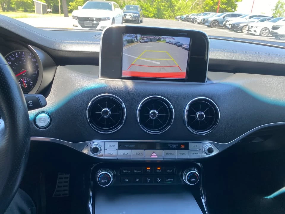 2021 Kia Stinger GT - Image 16 of 21