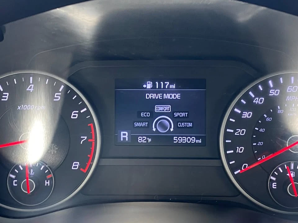 2021 Kia Stinger GT - Image 18 of 21